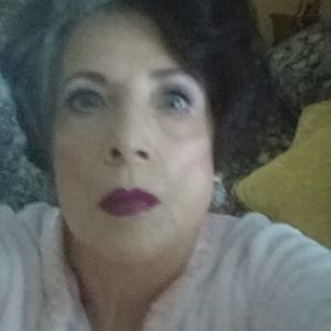 Meet your Posher, Connie